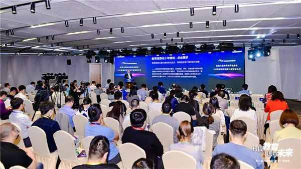 澳门正版资料大全的未来展望与免费共享，迈向2025年