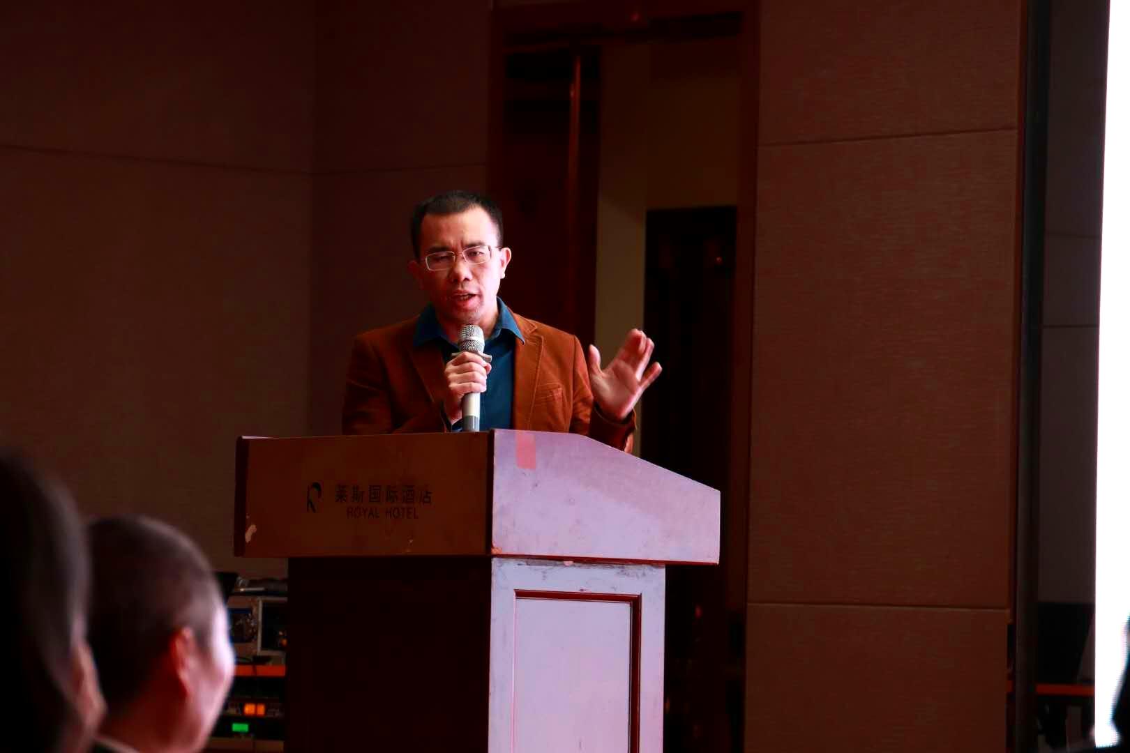 下半年黄金价格走势预测，多重因素交织下的黄金市场展望