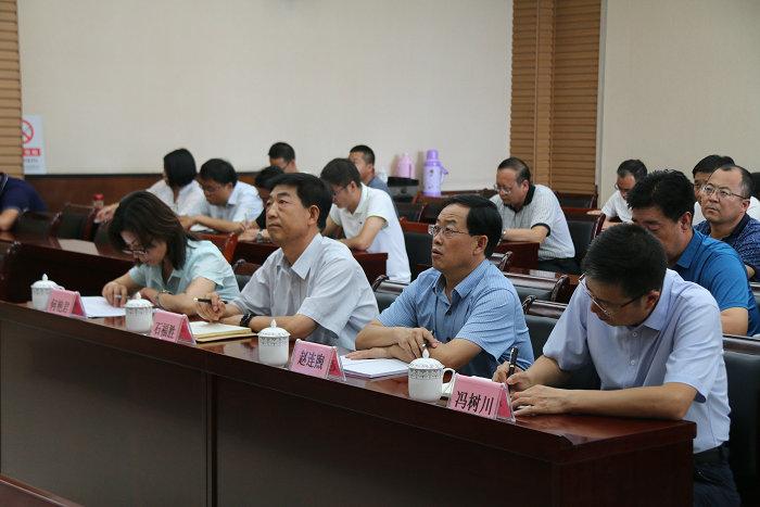 白银的价钱，市场波动与影响因素分析
