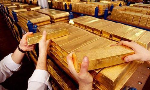 金价爆发式上涨，背后的原因及影响分析