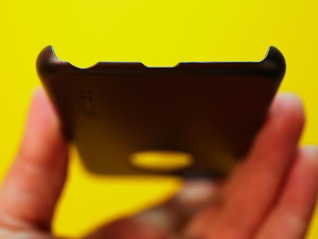 iphone保护套怎么取下来