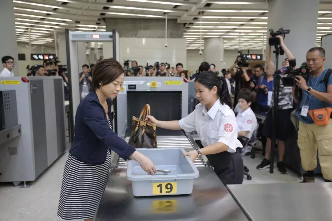 香港最准最快资料网站下载，探索信息的速度与精度香港最快最准资料免费2017-2020年香港正版免费大全