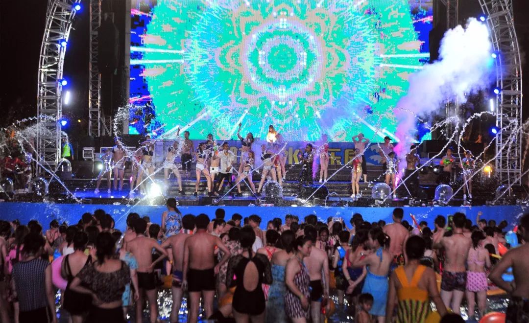 彩虹旗娱乐论坛，缤纷多彩的网络乐园彩虹旗娱乐论坛12周年