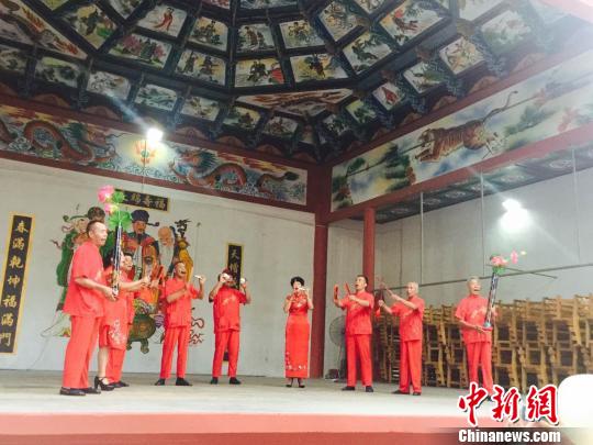 黄大仙论坛精选六肖，探索神秘与信仰的交汇点黄大仙精选六肖最