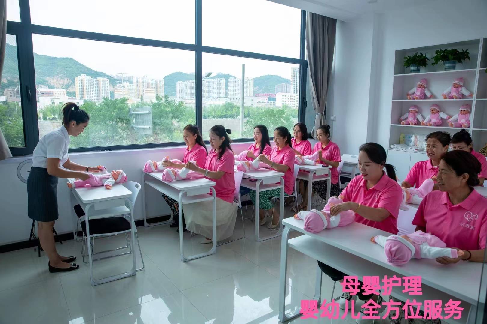 北京月嫂，专业母婴护理的贴心守护者北京月嫂培训正规机构排行榜