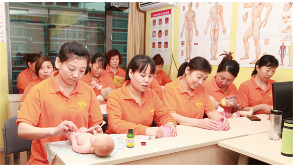 重庆月嫂培训正规机构，专业育婴服务的摇篮重庆月嫂培训正规机构有哪些