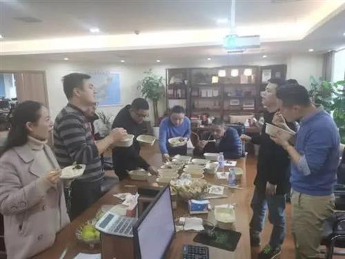 创业加盟项目，开启财富之门的金钥匙适合穷人的18个创业加盟项目